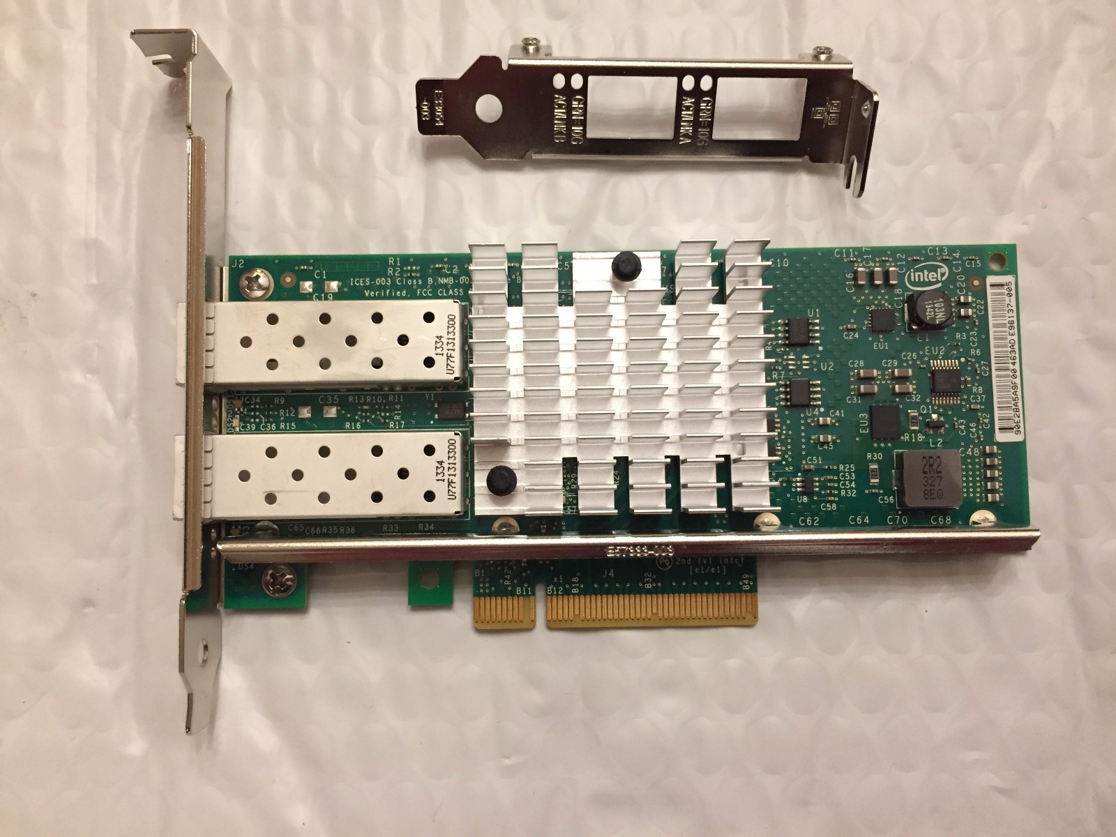 Intel X520-DA2 10Gb 10Gbe 10 Gigabit Network Adapter NIC Dual Port E10G42BTDA Intel X520-DA2 10Gb 10Gbe 10 Gigabit Network Adapter NIC Dual Port E10G42BTDA