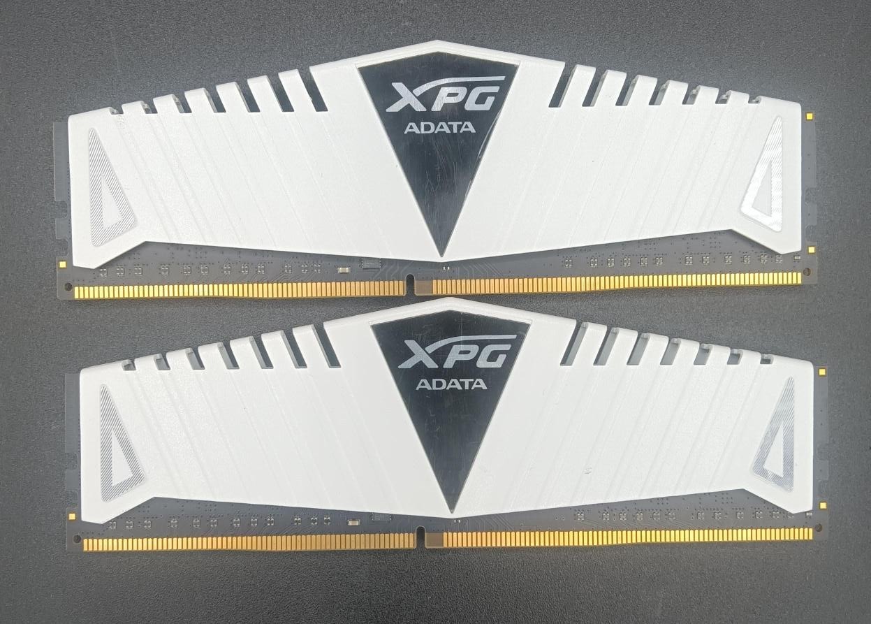 ADATA XPG Z1 DDR4-30000 32GB 2x16GB AX4U3000316G16-BWZ ADATA XPG Z1 DDR4-30000 32GB 2x16GB AX4U3000316G16-BWZ