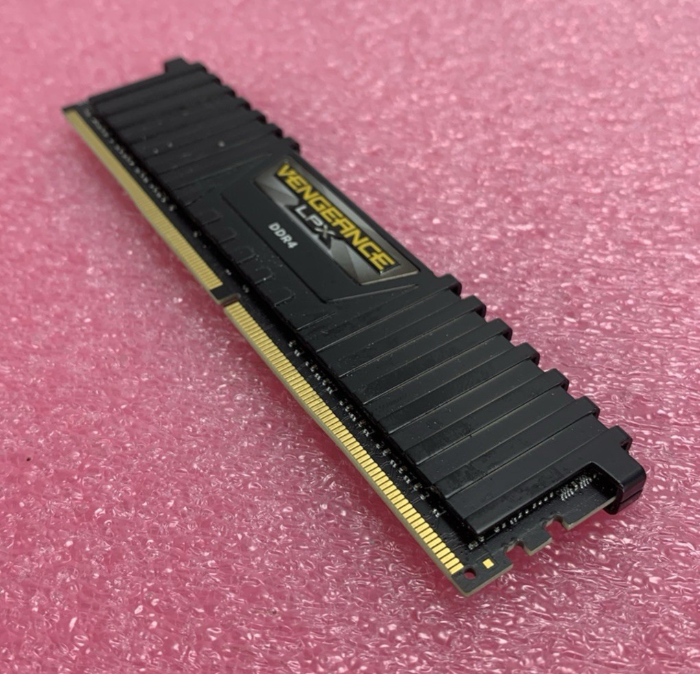Corsair Vengeance LPX 16GB 4x4GB RAM DDR4 2666MHz CMK16GX4M4A2666C16 Corsair Vengeance LPX 16GB 4x4GB RAM DDR4 2666MHz CMK16GX4M4A2666C16