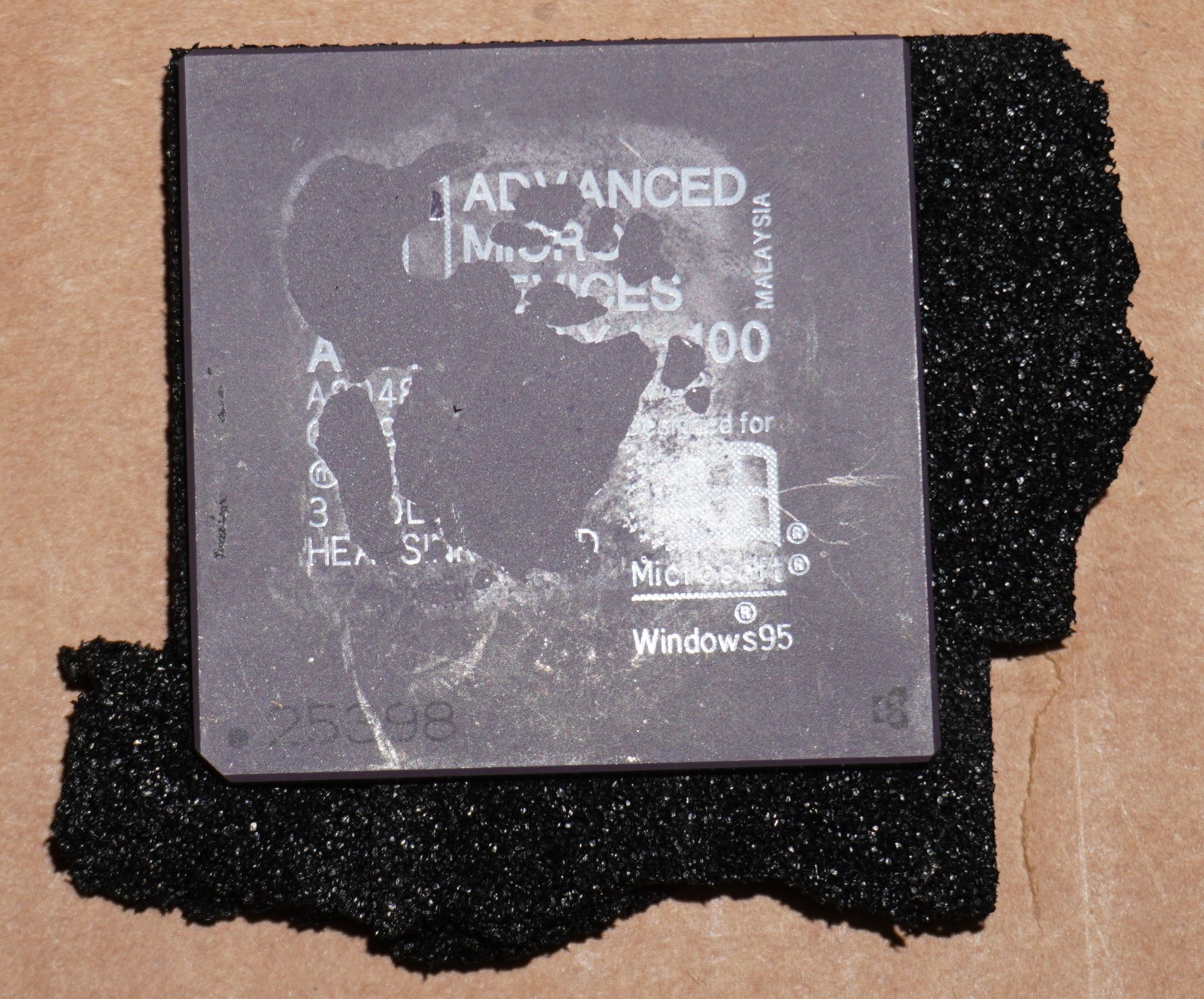 Vintage AMD Am486 DX4-100 SV8B 100MHz 486 CPU 3.3V 8KB Write Back Cache Vintage AMD Am486 DX4-100 SV8B 100MHz 486 CPU 3.3V 8KB Write Back Cache