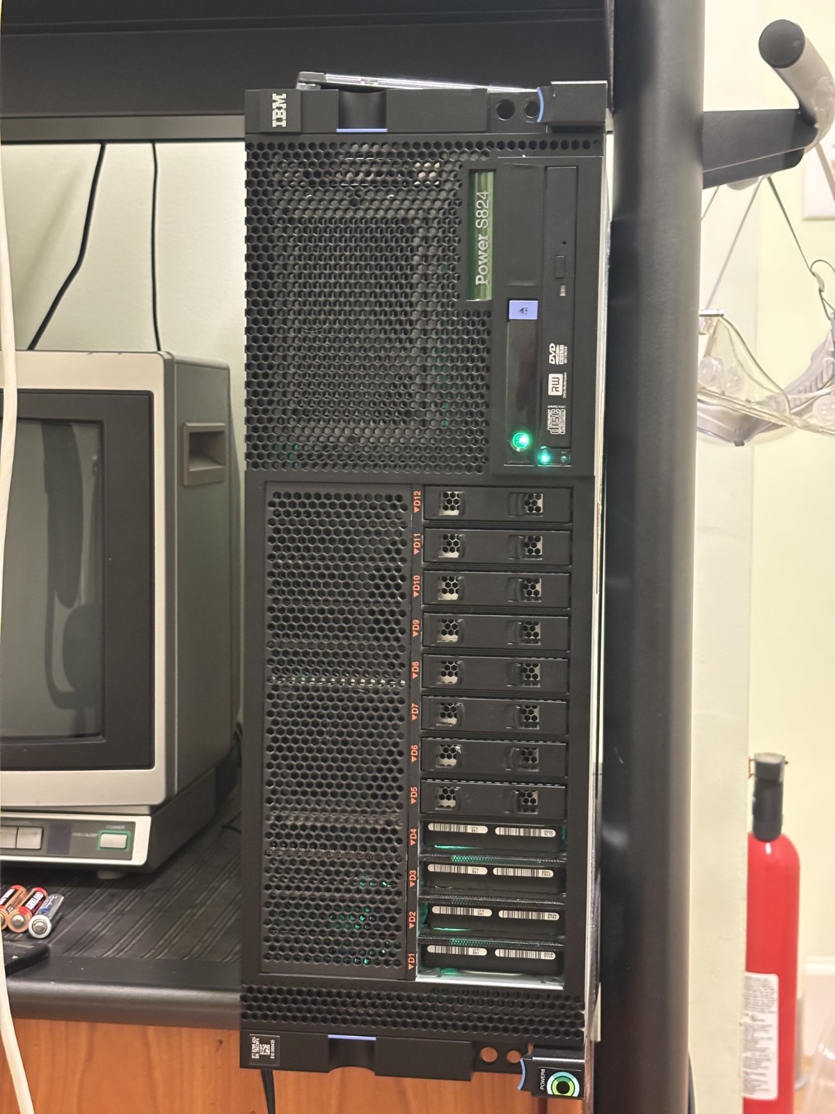 IBM POWER8 8286-42A S824 8-Core 128GB RAM 4.8TB SAS Fedora Linux Server PowerVM IBM POWER8 8286-42A S824 8-Core 128GB RAM 4.8TB SAS Fedora Linux Server PowerVM