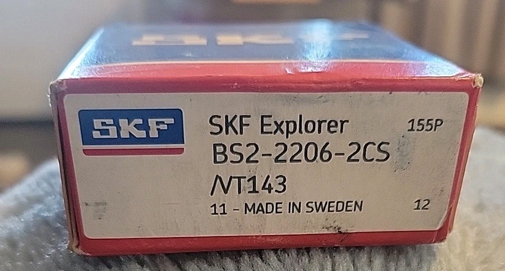 1pc New SKF spherical roller bearings BS2-2206-2CS/VT143 1pc New SKF spherical roller bearings BS2-2206-2CS/VT143