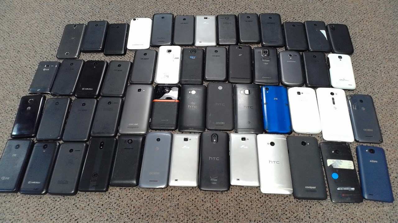 Lot of 52 Untested Generic Smartphone Cell Phone Lot of 52 Untested Generic Smartphone Cell Phone
