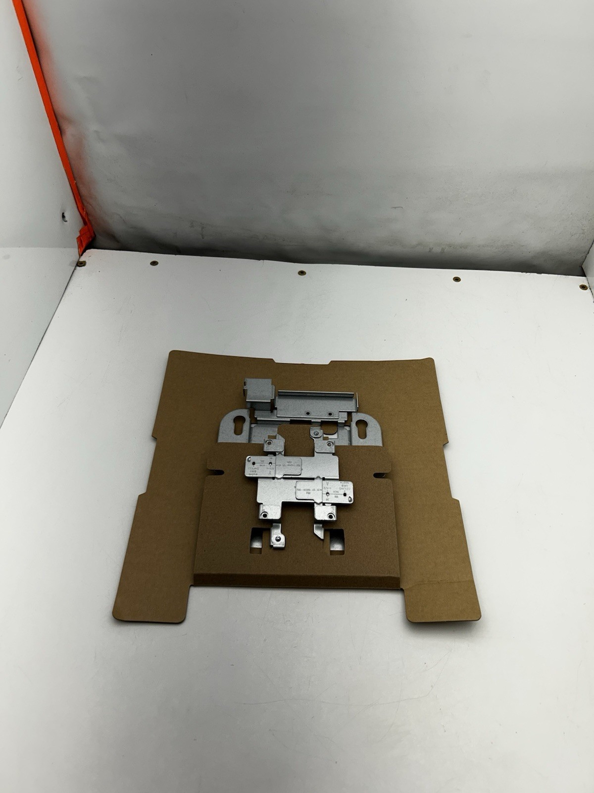Lot of 25 Cisco Wireless Access Point Mounting Plate Foxconn 700-30482-04 REV B0 Lot of 25 Cisco Wireless Access Point Mounting Plate Foxconn 700-30482-04 REV B0