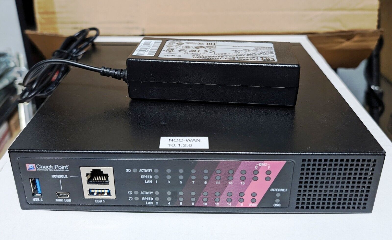 Check Point Software Technologies L-72 Firewall & Security Appliance, w/ adapter