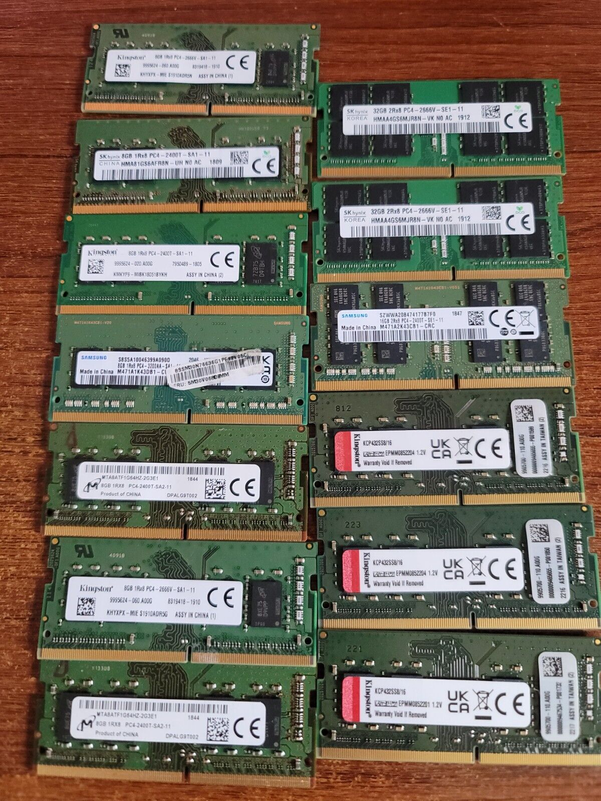 Lot of 13 DDR4 ram 7 of 8gb, 4 of 16gb, 2 of 32gb