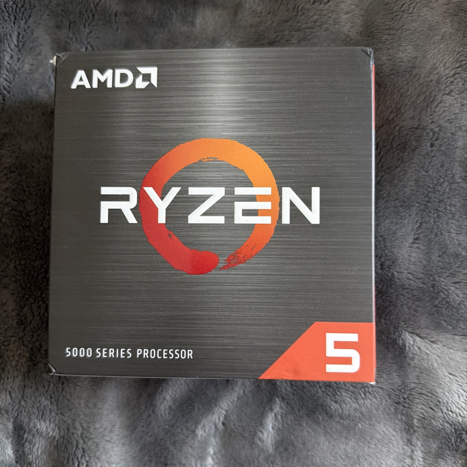 Original AMD Fan/Heatsink for Ryzen 5 5600 Original AMD Fan/Heatsink for Ryzen 5 5600