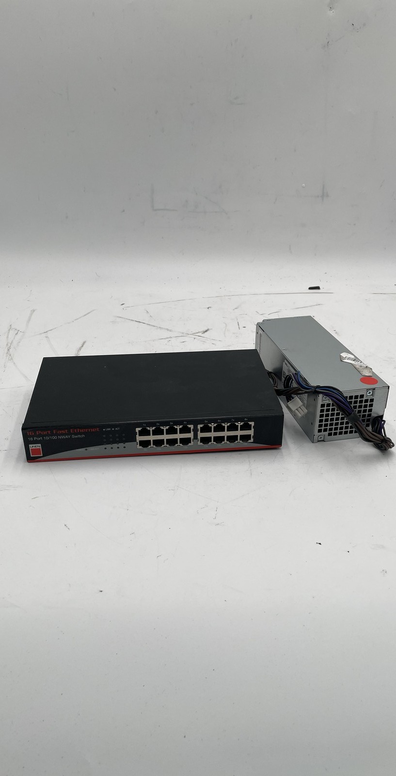 Lindy 16 Port Ethernet Switch & Dell 200W PSU H200EBS-01 For Parts Lot Of 2 Lindy 16 Port Ethernet Switch & Dell 200W PSU H200EBS-01 For Parts Lot Of 2