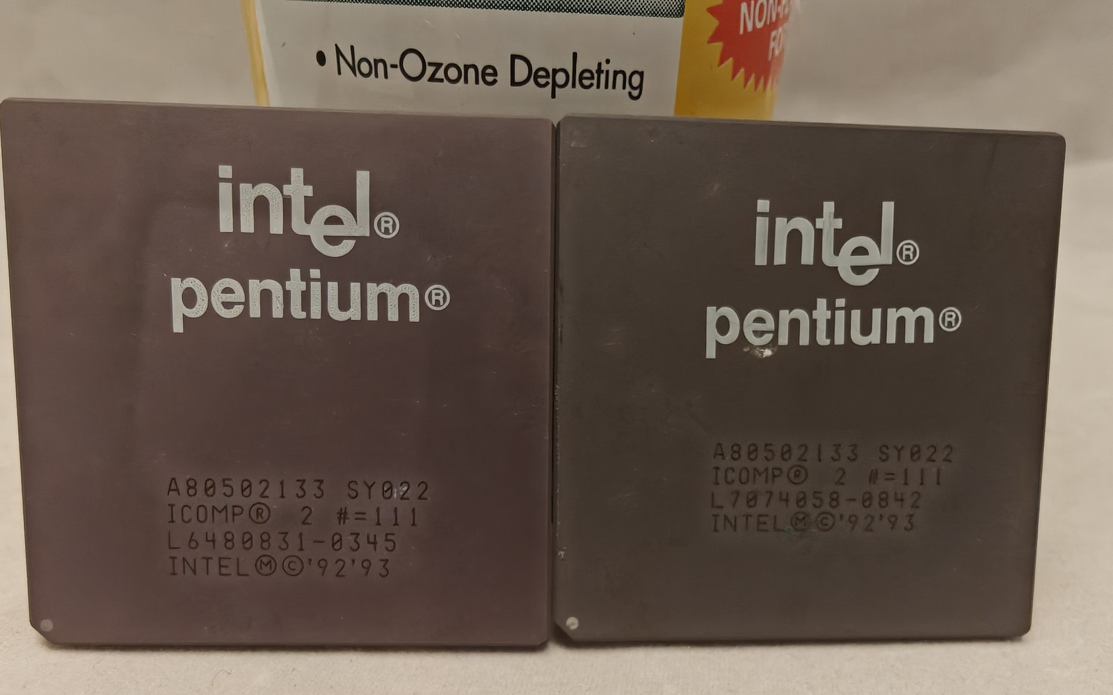Intel Pentium 133MHz A80502133 SY022 Socket 5/7 Ceramic Gold CPU Processor