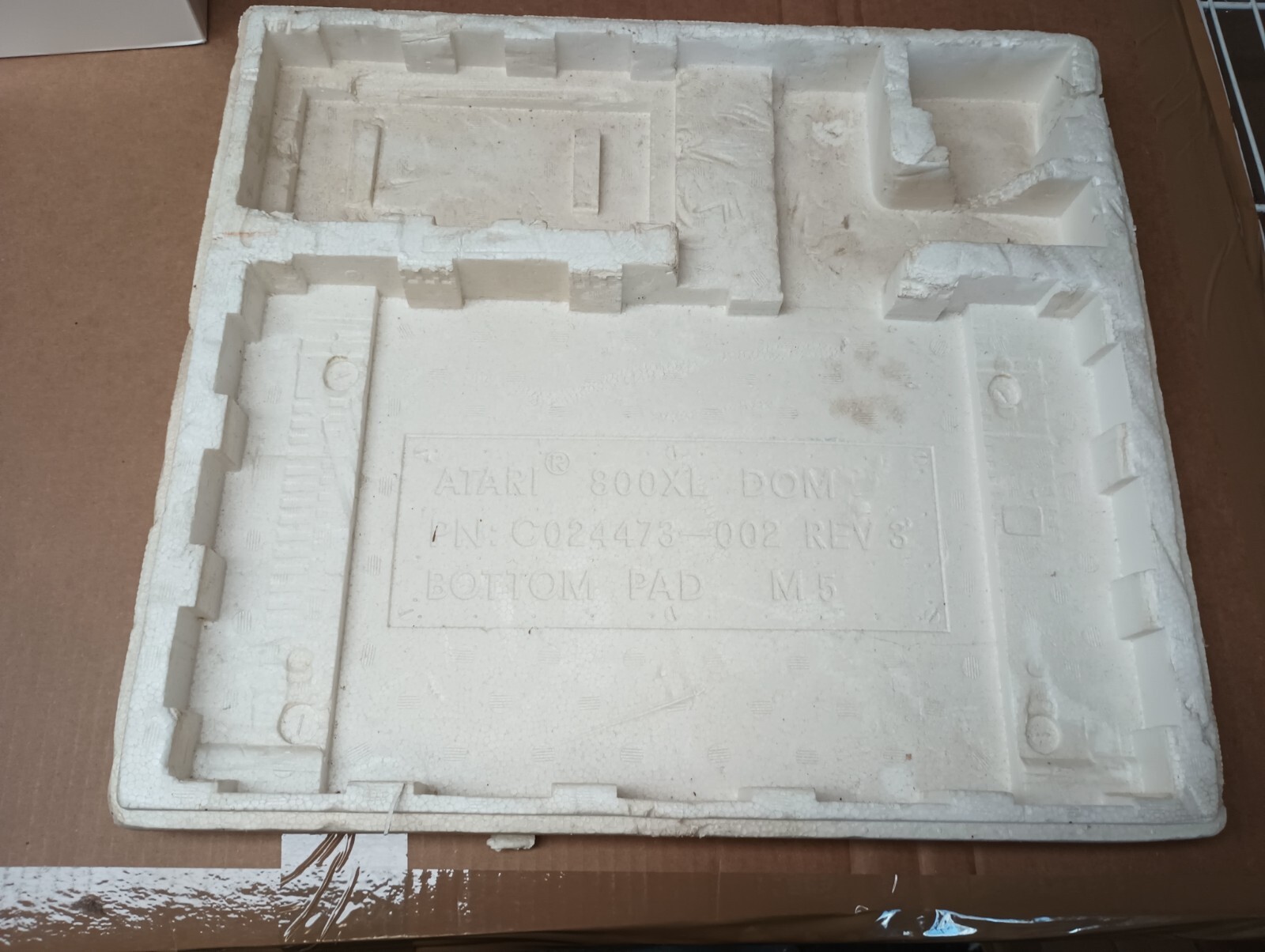 ATARI 800XL CONSOLE BOTTOM FOAM BOX INSERT ONLY PRE-OWNED FAST/FREE SHIPPING ATARI 800XL CONSOLE BOTTOM FOAM BOX INSERT ONLY PRE-OWNED FAST/FREE SHIPPING