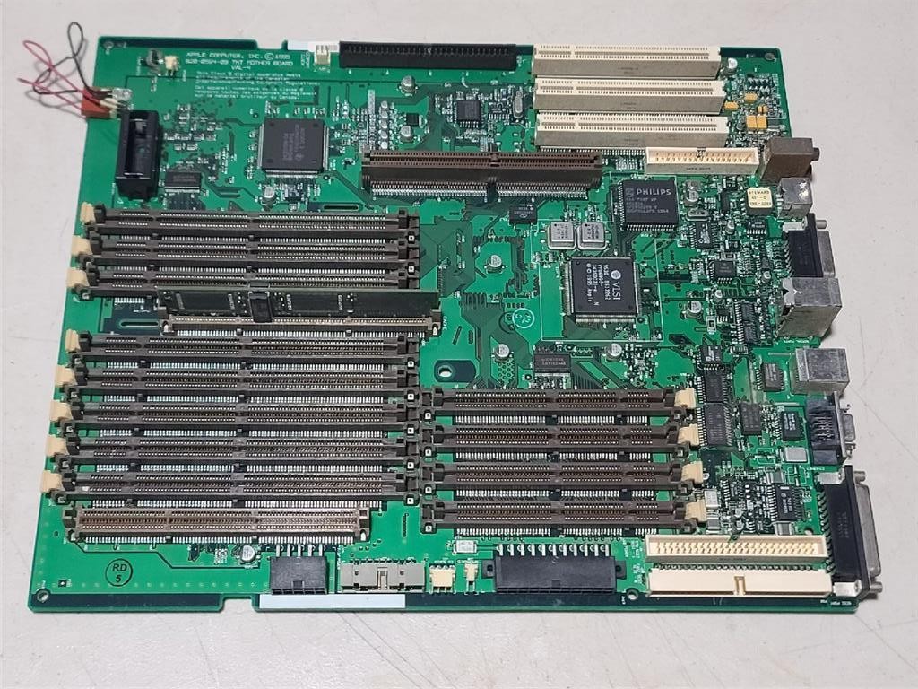 Vintage Apple Computer (1995) TNT Mother Board VAL-4 Model 820-0564-09 Vintage Apple Computer (1995) TNT Mother Board VAL-4 Model 820-0564-09