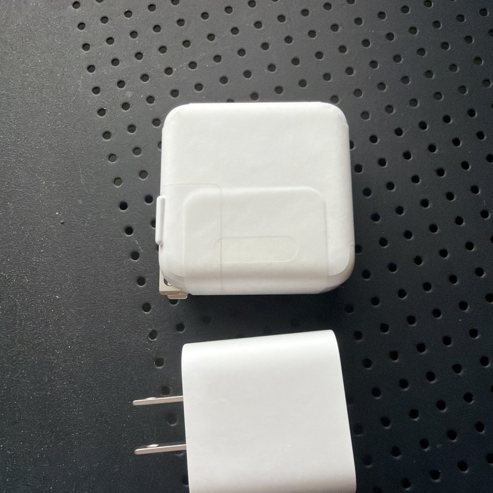 Apple 30W + 20W USB-C Power Adapter Lot – Brand New Never Used OEM Apple 30W + 20W USB-C Power Adapter Lot – Brand New Never Used OEM