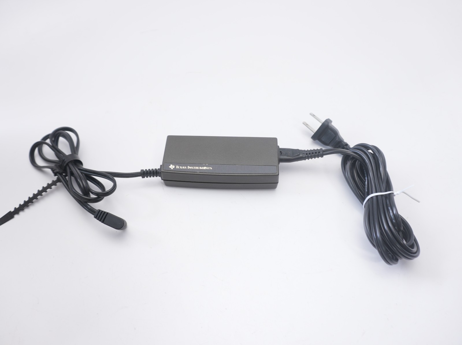 Vintage Texas Instruments 9786094-0004 AC Adapter ZVC36-13 E27, W Cord Vintage Texas Instruments 9786094-0004 AC Adapter ZVC36-13 E27, W Cord