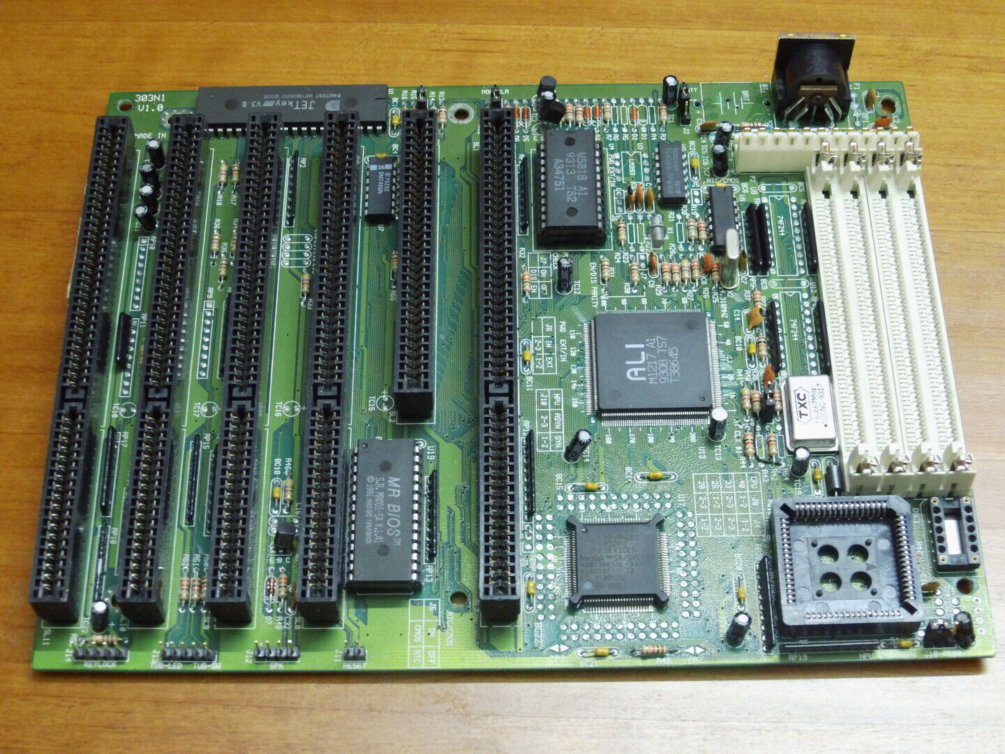 Vintage motherboard 386SX-33