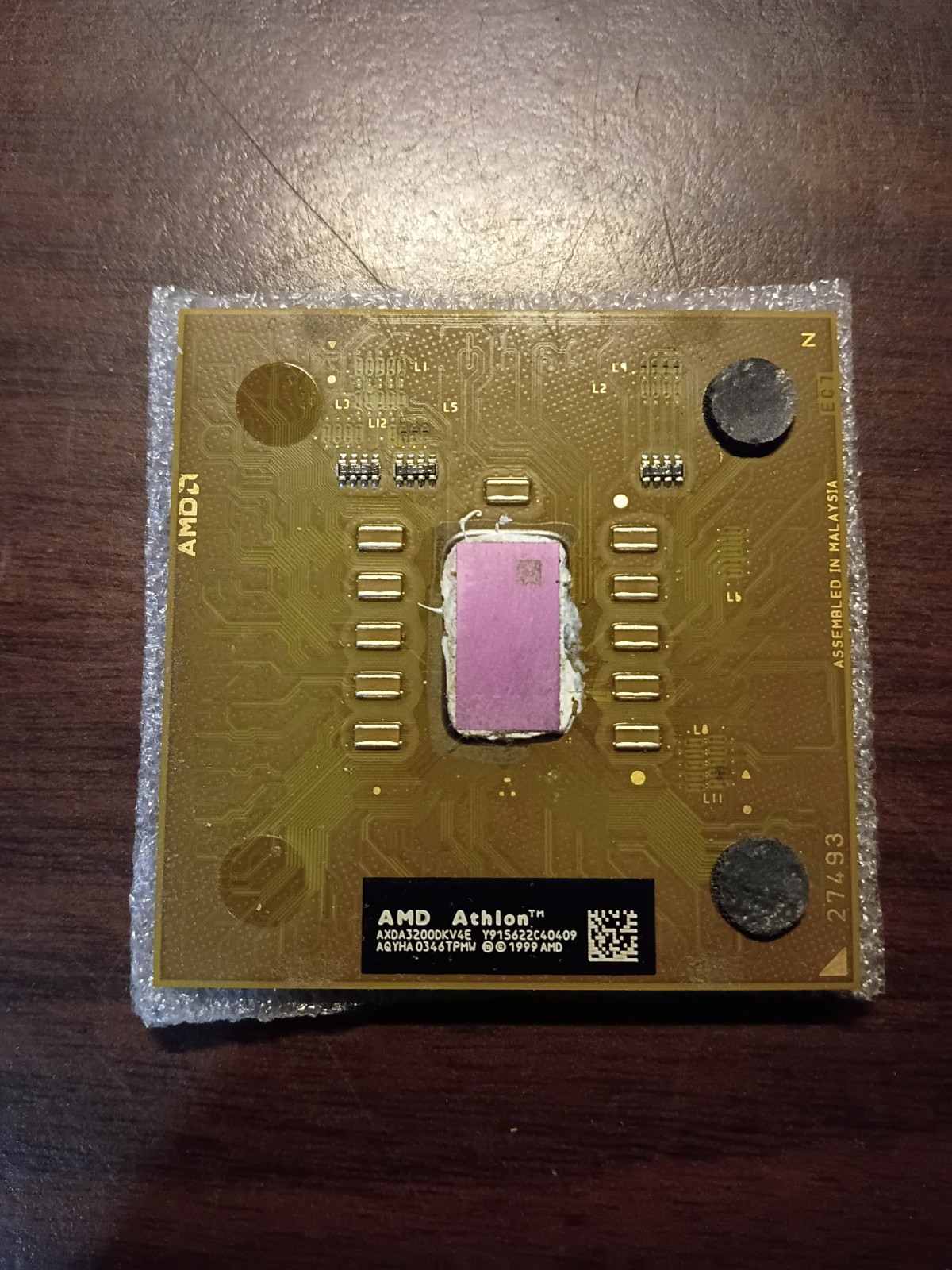 AMD Athlon XP 3200+ AXDA3200DKV4E 2.2GHz 512KB Socket A/462 CPU Processor AMD Athlon XP 3200+ AXDA3200DKV4E 2.2GHz 512KB Socket A/462 CPU Processor