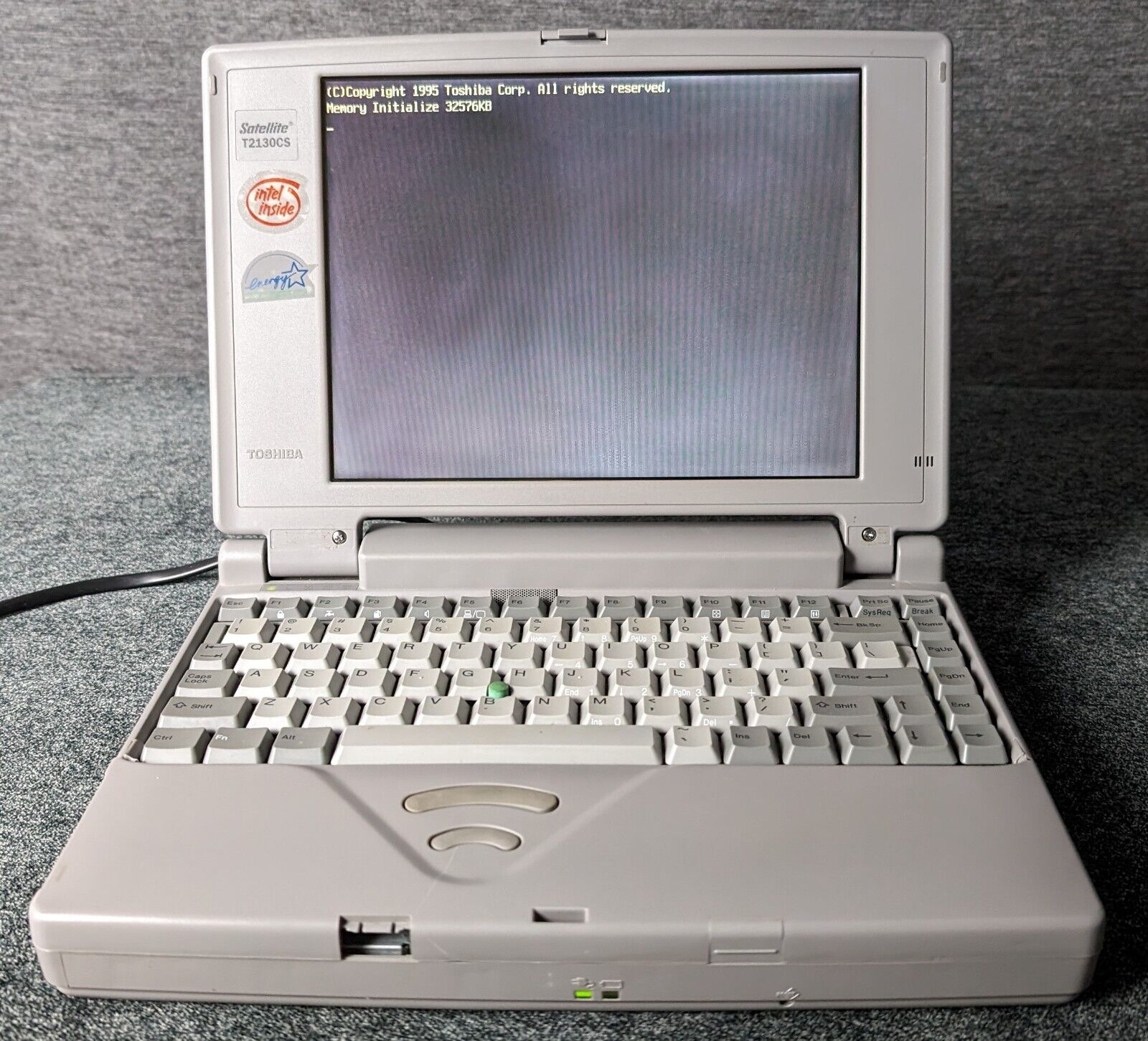 Toshiba T2130 CT/520 Satellite Vintage Laptop Powers ON, HDD Error, Cracks ASIS