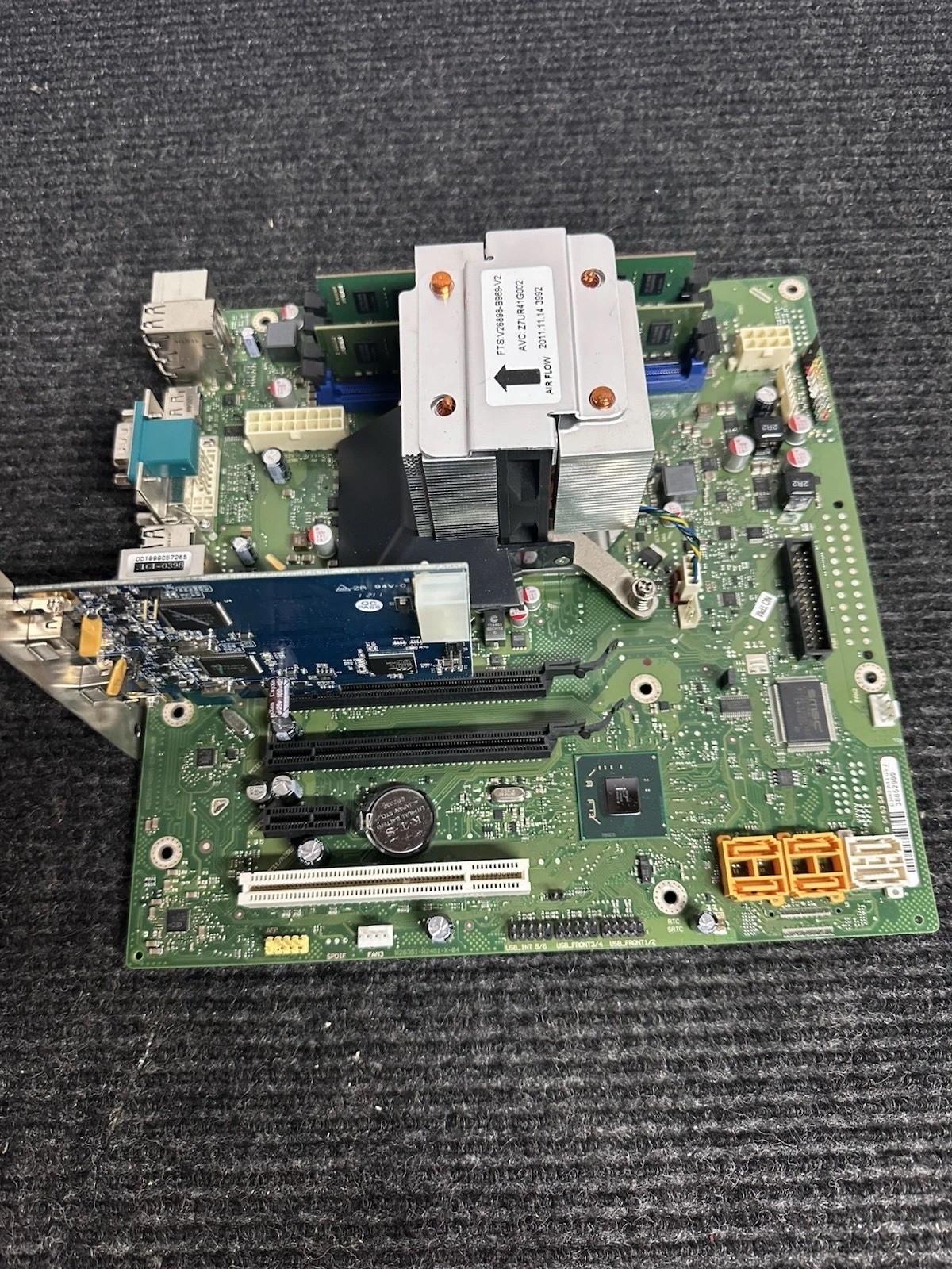 Fujitsu Siemens D3062-A13 motherboard W26361-W2461 Esprimo P900 E90+ (board)