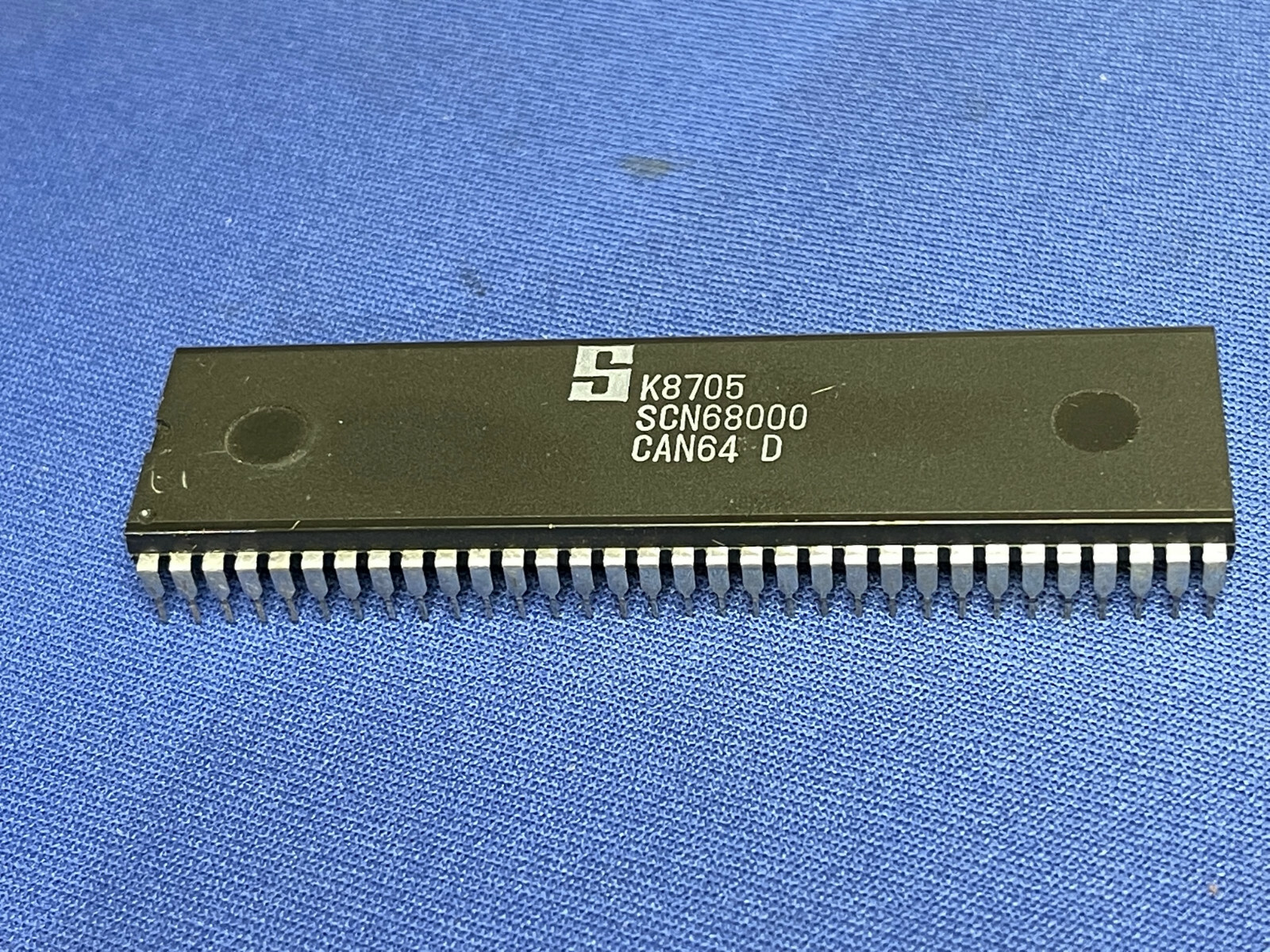 SCN68000CAN64 D SIGNETICS MC68000 CPU 64-Pin DIP Rare COLLECTIBLE NEW LAST ONE SCN68000CAN64 D SIGNETICS MC68000 CPU 64-Pin DIP Rare COLLECTIBLE NEW LAST ONE