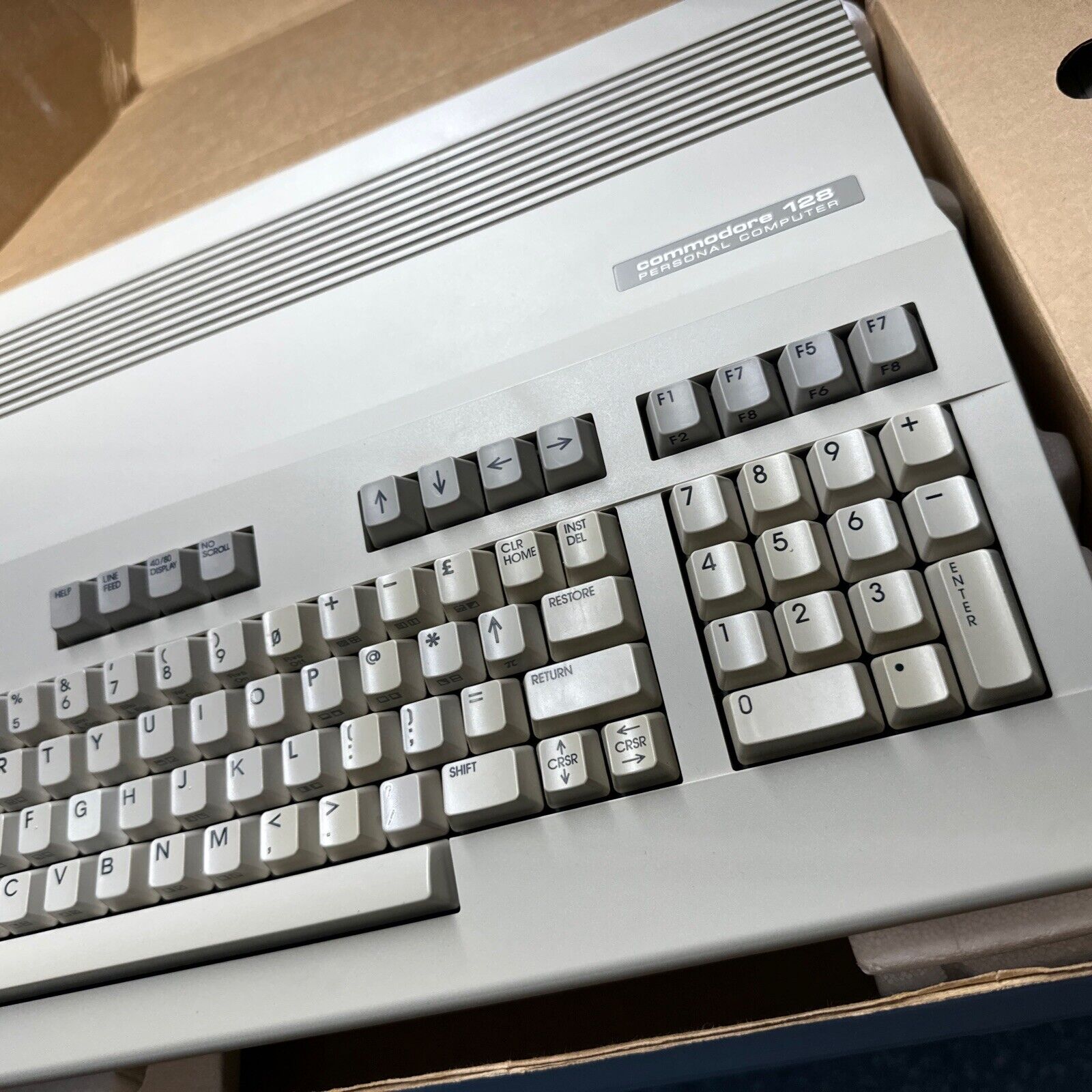 Commodore 128 Computer, Fully Cleaned And New Capacitors, Good Keyboard, Box