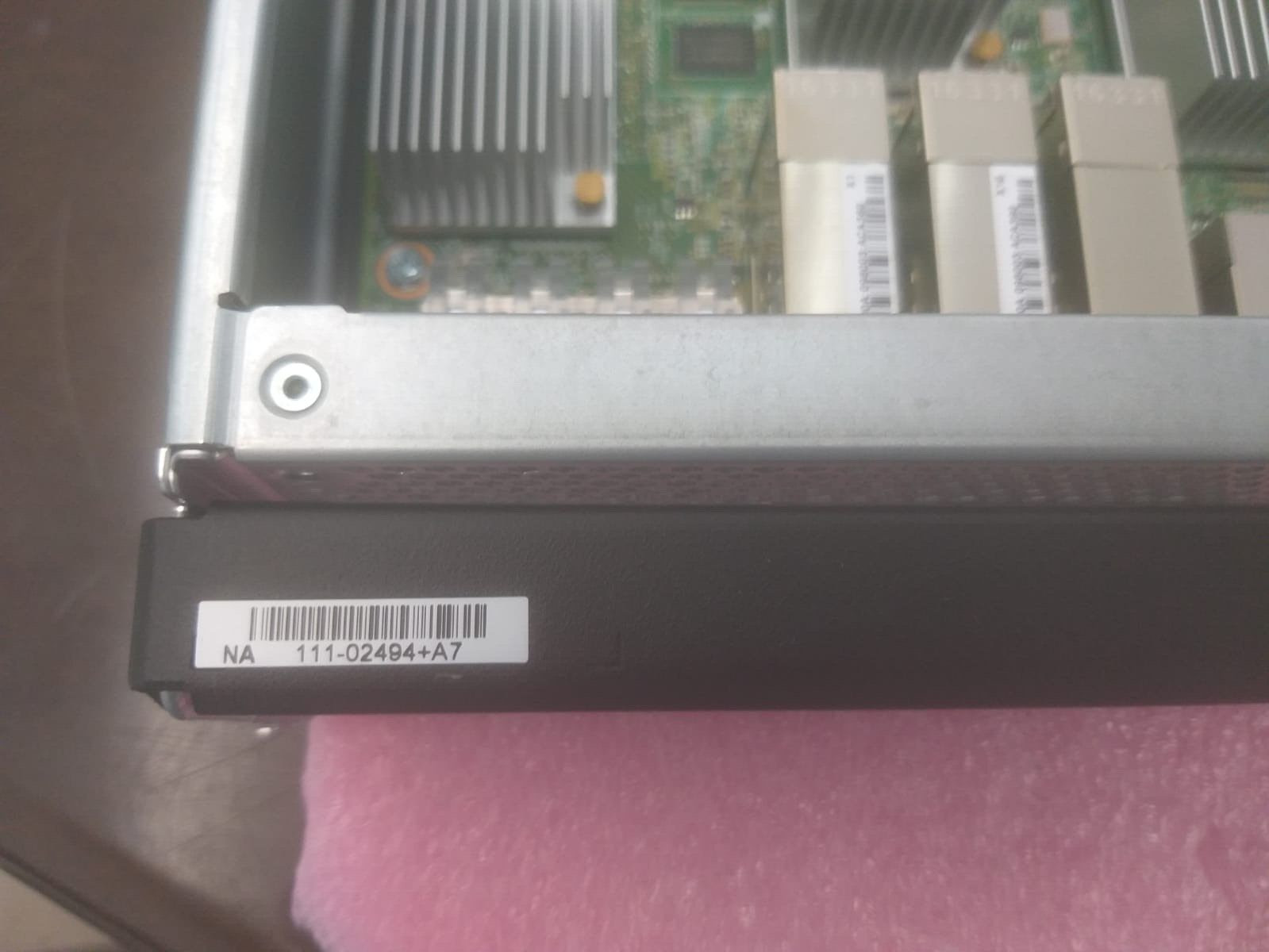 Netapp 111-02494+A7 Controller for FAS8200/AFF-A300 w / 107-00176 x 4,SFP+ x 4 Netapp 111-02494+A7 Controller for FAS8200/AFF-A300 w / 107-00176 x 4,SFP+ x 4
