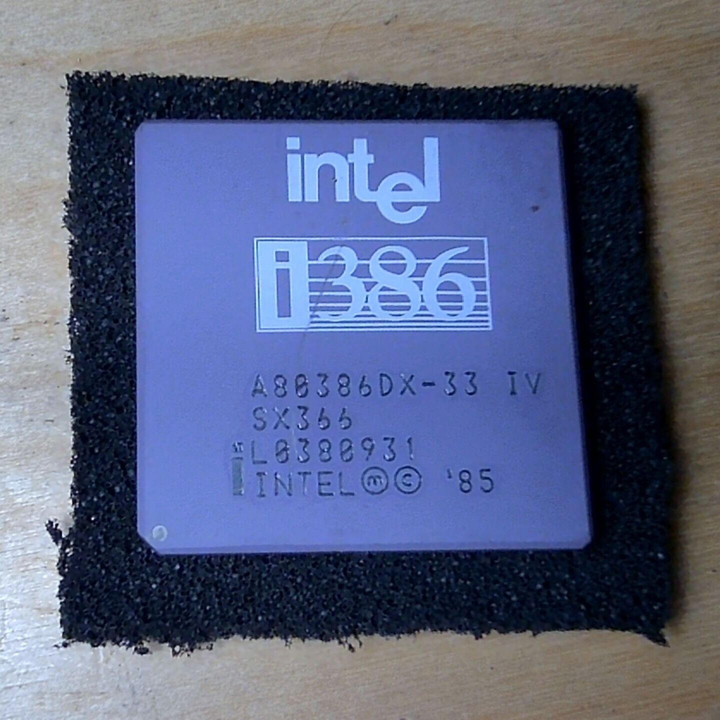 Intel i386 A80386DX-33 IV SX366 33MHz vintage CPU GOLD