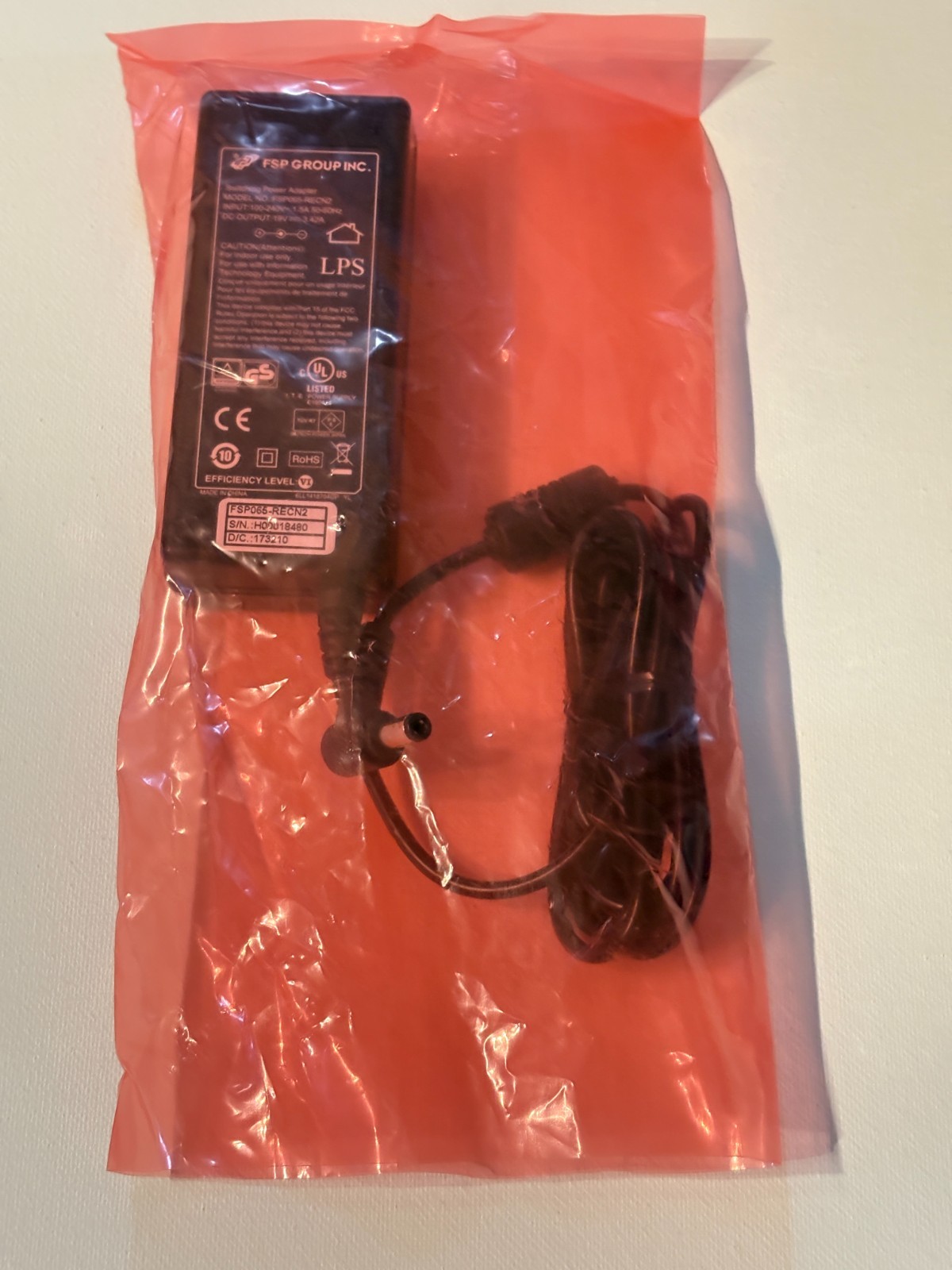 New Genuine FSP FSP065-RECN2 19V 3.42A 65W Power Supply 5.5mm x 2.5mm New Genuine FSP FSP065-RECN2 19V 3.42A 65W Power Supply 5.5mm x 2.5mm