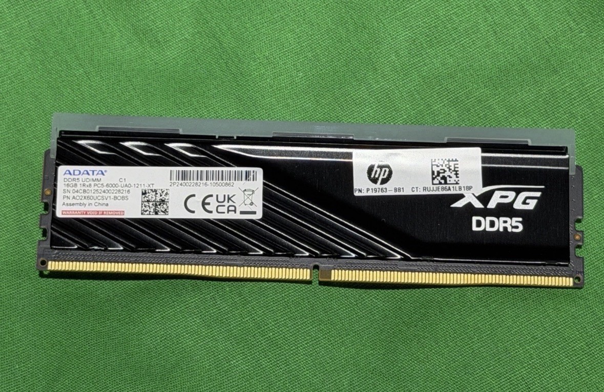 ADATA XPG 16GB DDR5 UDIMM DIMM 288-Pin Desktop RAM PC5-6000 (1x16GB) ADATA XPG 16GB DDR5 UDIMM DIMM 288-Pin Desktop RAM PC5-6000 (1x16GB)