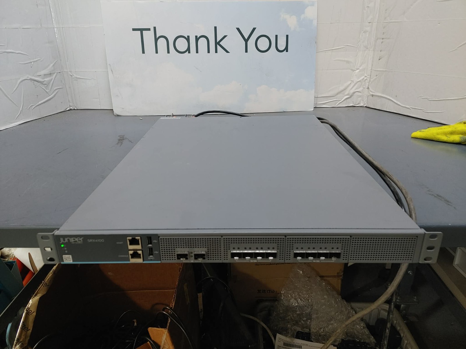 Juniper Networks SRX4100 AC Service Gateway Appliance 8 Port 10G SFP+ Dual PSU Juniper Networks SRX4100 AC Service Gateway Appliance 8 Port 10G SFP+ Dual PSU