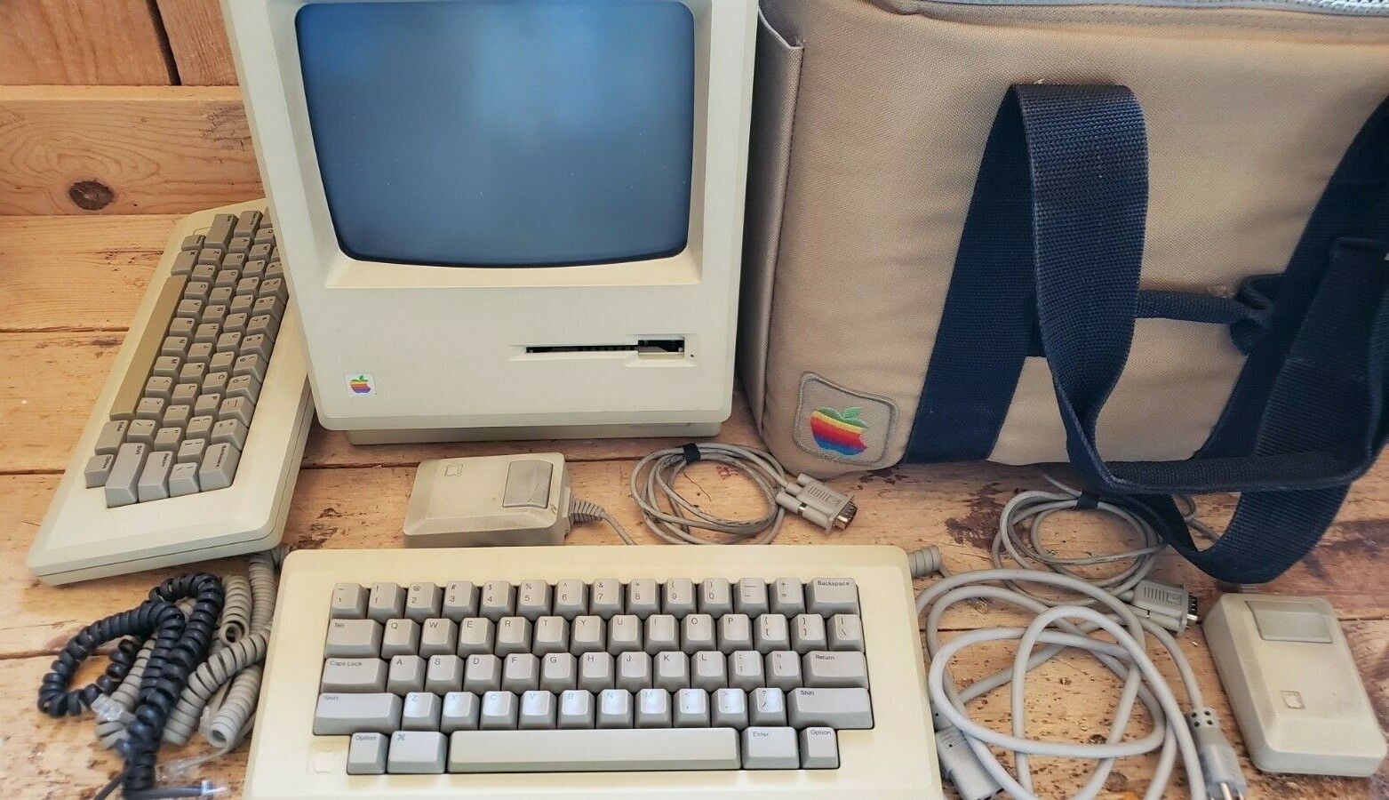 RARE 1984 Apple Mac Computer/CLEAN 128K M0001 w/BAG+2keyboards, 2-mouse.