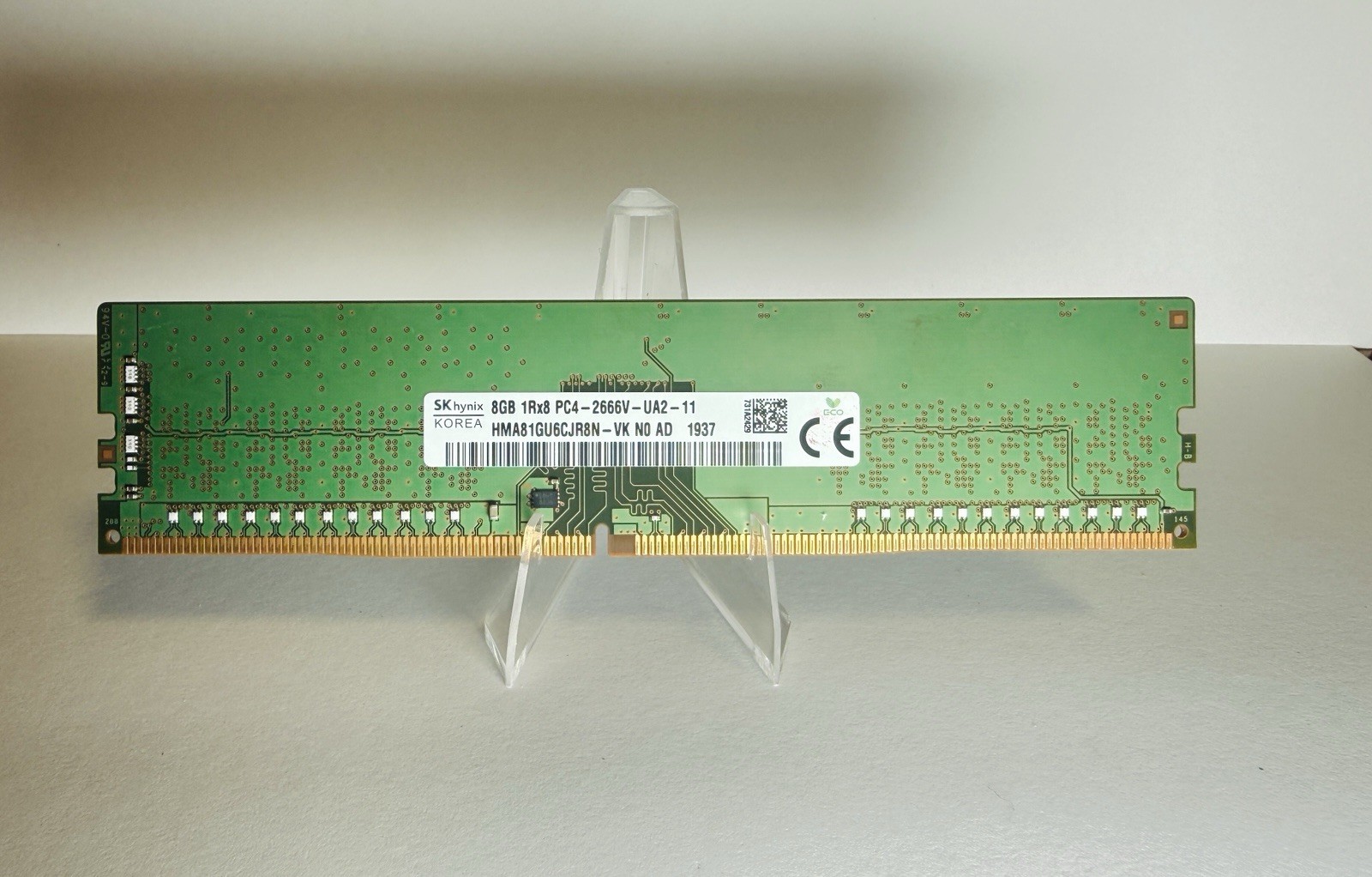 SK hynix 8GB 1Rx8 DDR4 UDIMM PC4-2666V 288-Pin Non-ECC HMA81GU6CJR8N-VK