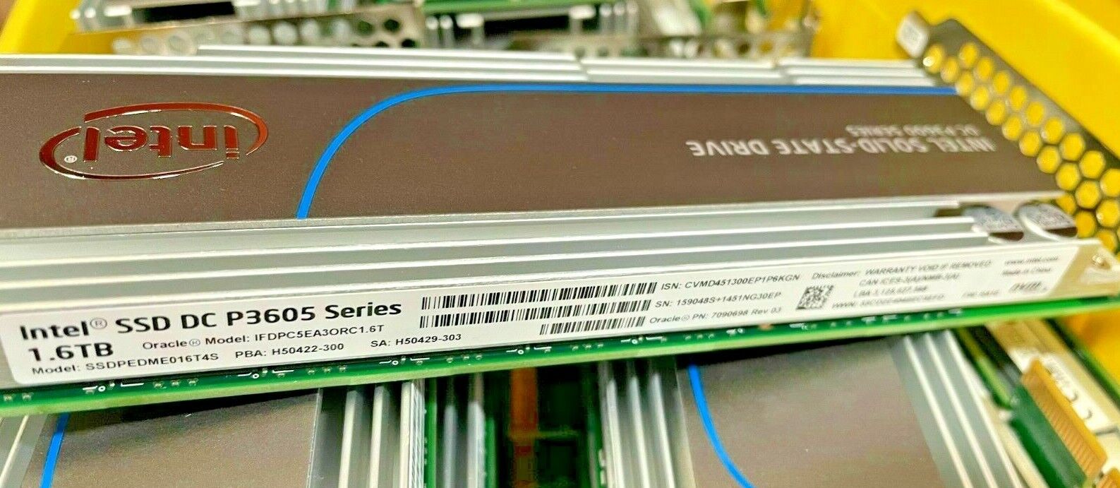 98+% LIFE Intel SSD DC P3600 / P3605 Series PCIe 1.6TB SSDPEDME016T4S 7307468