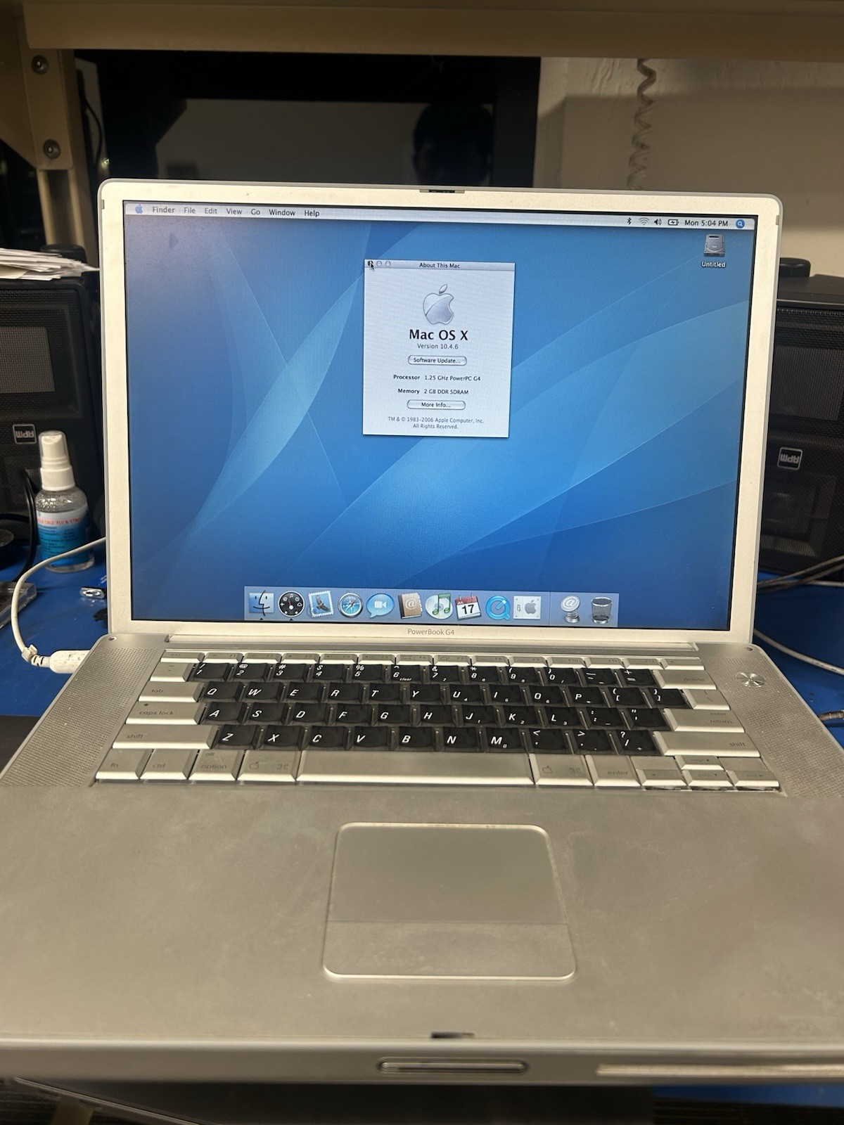 Vintage Apple PowerBook 15” G4 “Aluminum” (1.25GHz/2gb/150gb/Tiger) Vintage Apple PowerBook 15” G4 “Aluminum” (1.25GHz/2gb/150gb/Tiger)