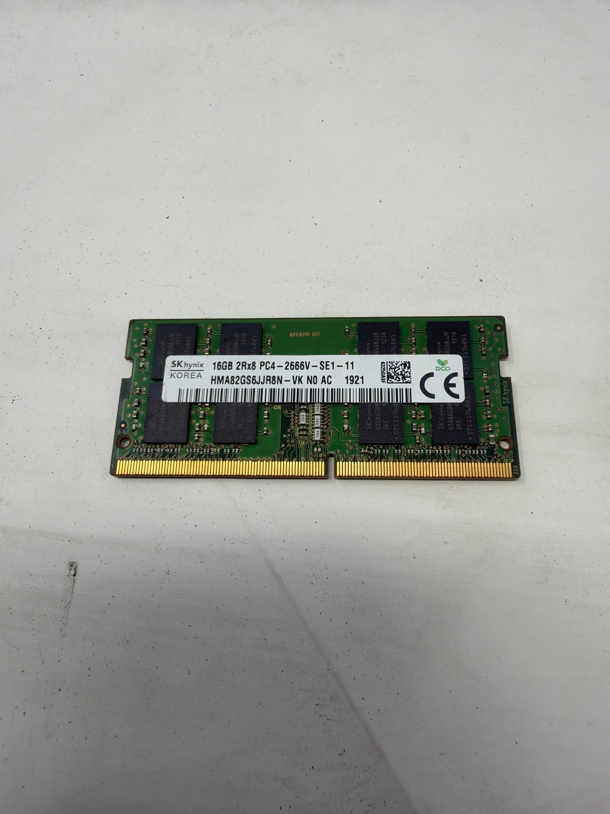 SK Hynix HMA82GS6JJR8N-VK 16GB DDR4 2666MHz SODIMM 2Rx8 PC4-2666 Laptop Memory