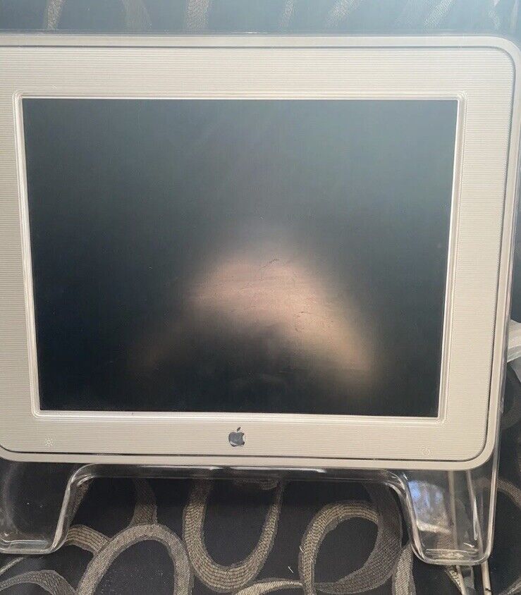 vintage apple computer I Mac