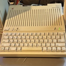 Apple IIc Plus Vintage Home Computer Model Apple IIc Plus MPN A2S4500 picture