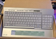 Sony Vaio VGP-WKB5US Wireless Keyboard Powers On Shows Battery picture