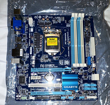 Gigabyte GA-H77M-D3H Motherboard - Boxed Complete w/ 2 Manuals & Driver Disc picture