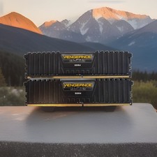 Corsair Vengeance LPX 16GB (2x8GB) 3000MHz DDR4 DIMM 288-Pin CMK16GX4M2B3000C15 picture